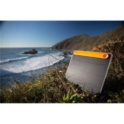 BioLite SolarPanel 5+ Ultradünnes Solarmodul 5 Watt Mit Integriertem Akku -Campingausrüstungs Laden biolite solarpanel 5 ultradunnes solarmodul 5 watt mit integriertem akku 5