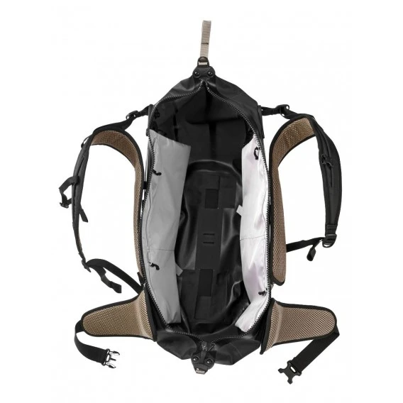Ortlieb Atrack Daypack Wasserdichter Rucksack Schwarz 5 Ortlieb Atrack Daypack Wasserdichter Rucksack Schwarz – Bild 3