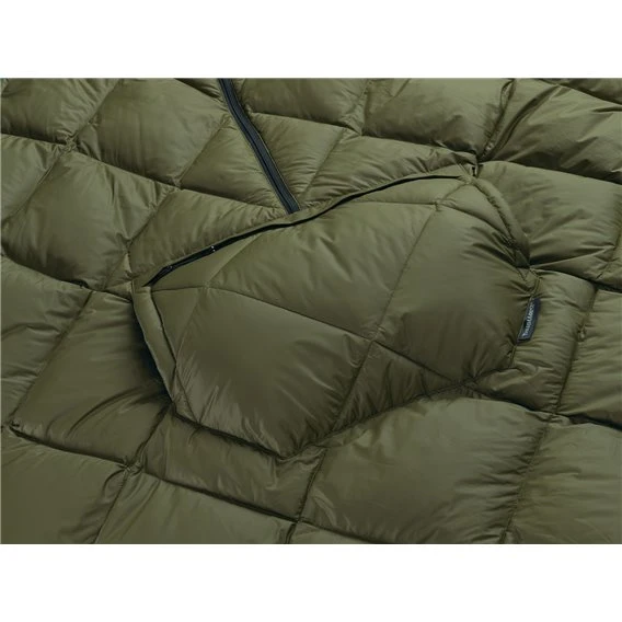 Therm-a-Rest Honcho Poncho Down Daunen Poncho Dark Olive 4 Therm-a-Rest Honcho Poncho Down Daunen Poncho Dark Olive – Bild 2